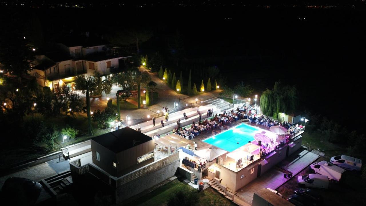 Trasimeno 2 Apartment Casamaggiore Ngoại thất bức ảnh